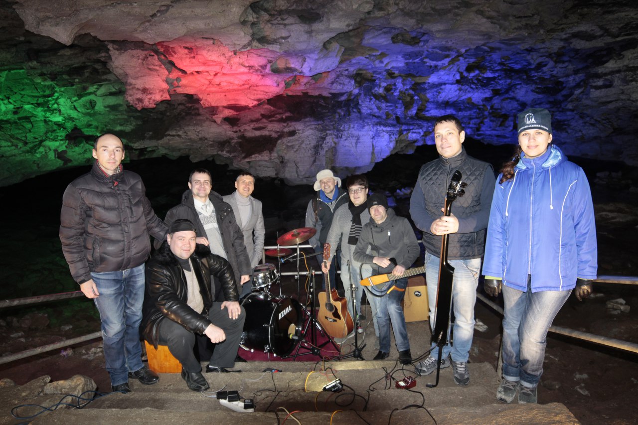 Кунгурское радио и рок группа «1663» устроили концерт в Кунгурской ледяной пещере