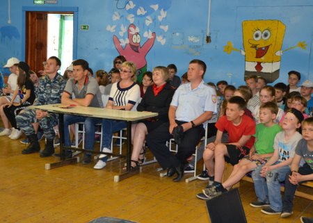 Кунгурские полицейские посетили детский оздоровительный лагерь «Ермак»