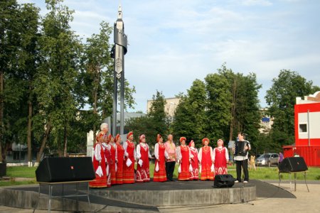 Сквер машиностроителей Кунгура в честь 355-летия города "гудел" всю неделю