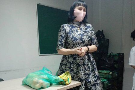 Полторы тонны фруктов получили сотрудники Кунгурской больницы в знак благодарности от семьи Высоцких